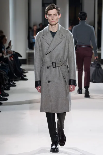 Look 35